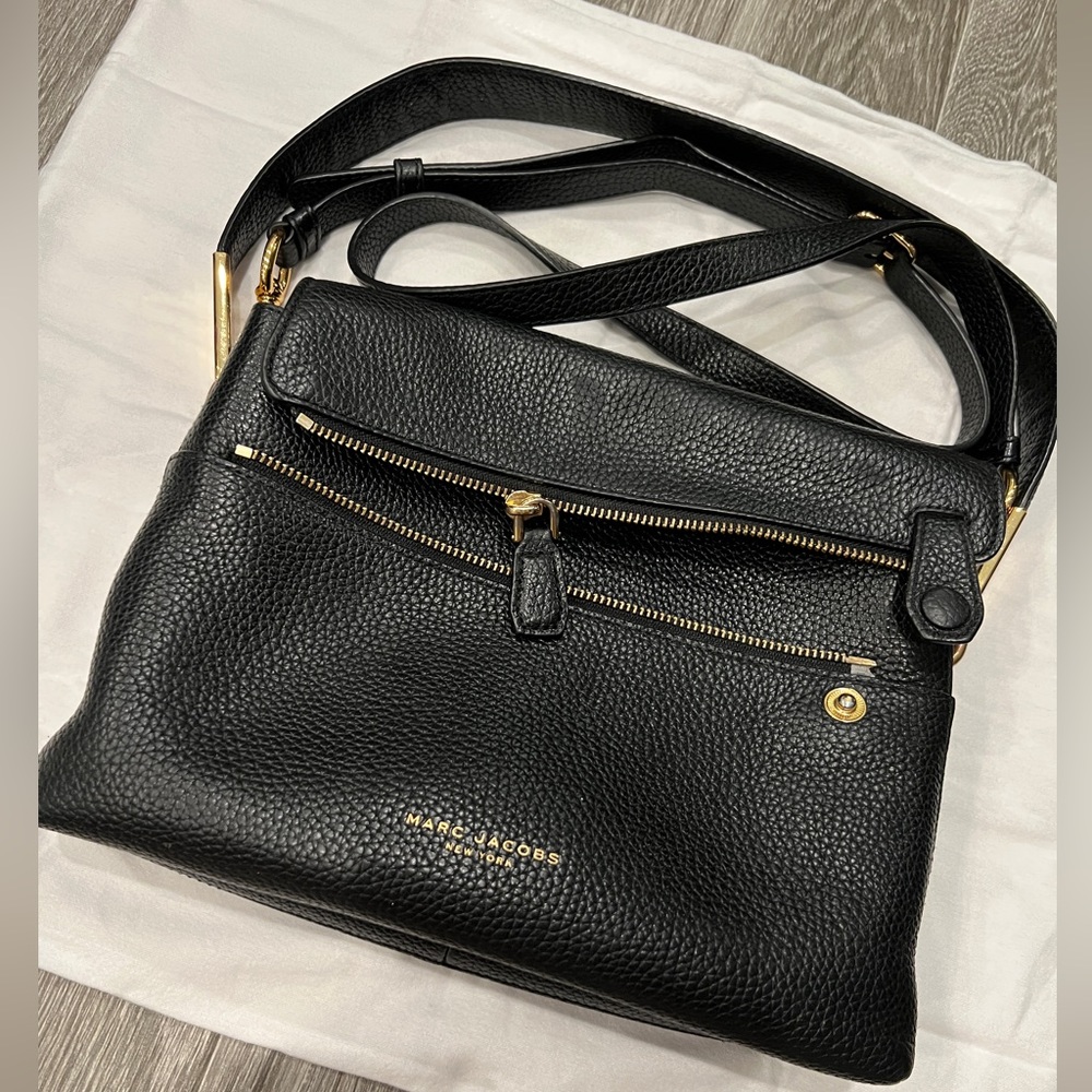 Marc Jacobs Black Leather crossbody